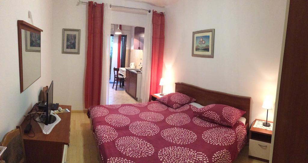 Apartments Ana Trogir Exterior foto