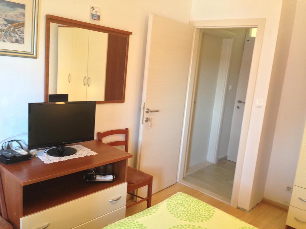 Apartments Ana Trogir Exterior foto