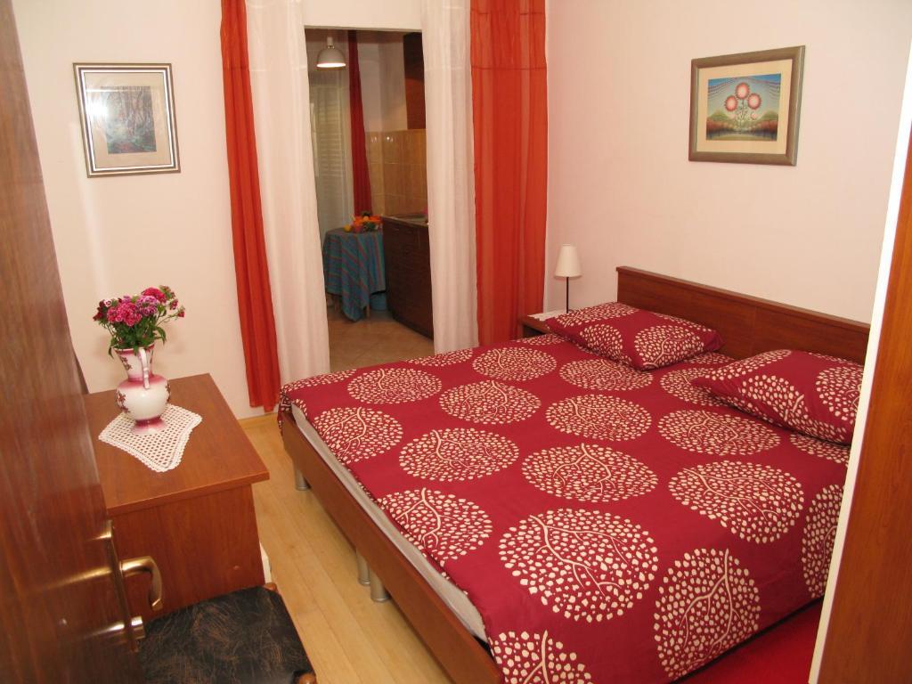 Apartments Ana Trogir Zimmer foto
